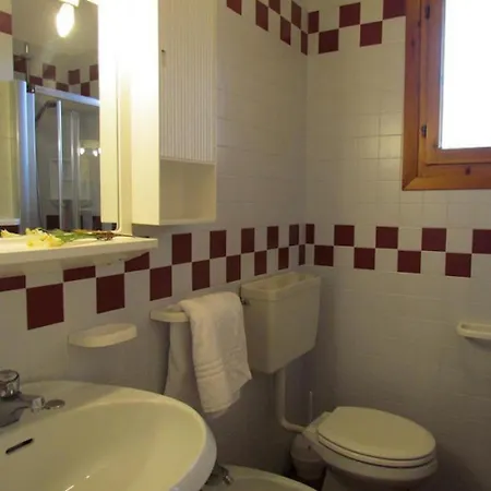 Apartamento Chill In Our Gorgeous Pool-beahost Bibione