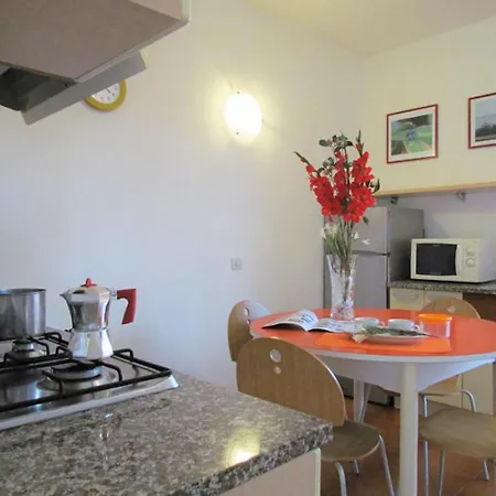 Chill In Our Gorgeous Pool-beahost Appartement