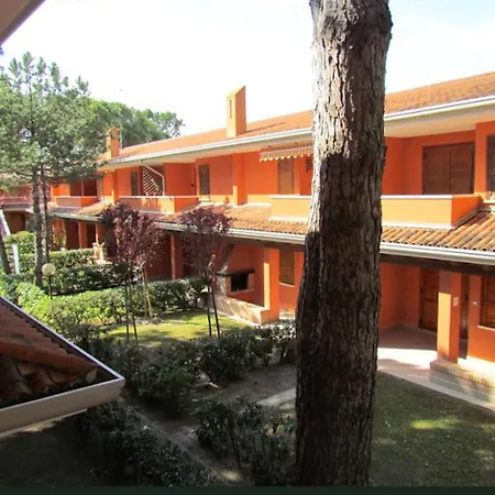 Apartment Chill In Our Gorgeous Pool-beahost Bibione