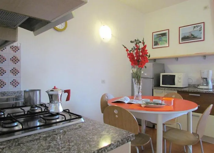 Chill In Our Gorgeous Pool-beahost Appartement