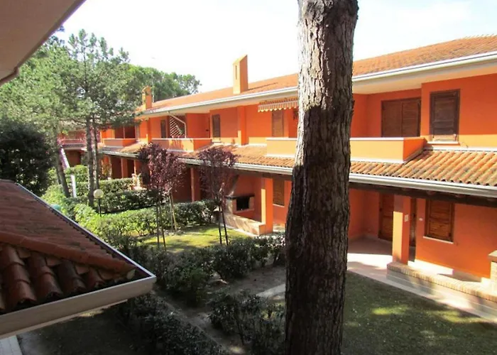 Chill In Our Gorgeous Pool-beahost *